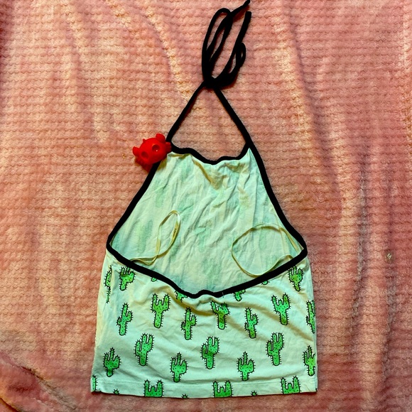 Forever 21, Small , Cactus 🌵 crop top - Picture 2 of 3